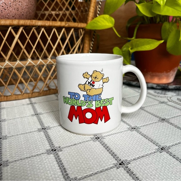 VINATGE 80’s World's Best Mom Mug - Picture 1 of 3
